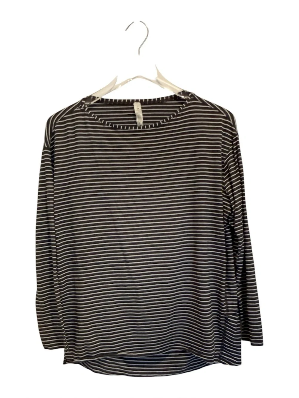 LULULEMON Back in Action Long-Sleeve Shirt in Grey and White Stripe size 6